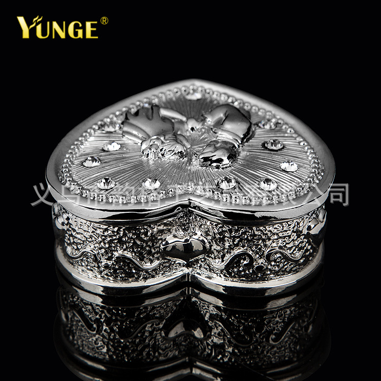 Creative Gifts Novelty Practical Birthday Gifts For Girls Silver Plated Diamond Metal Crafts Jewelry Box Wholesale