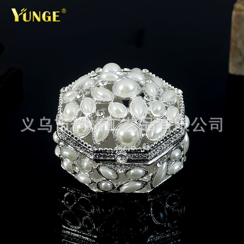 High-end Wedding Gift Creative Practical Gift Handmade Pearl Metal Crafts Jewelry Box Factory Direct