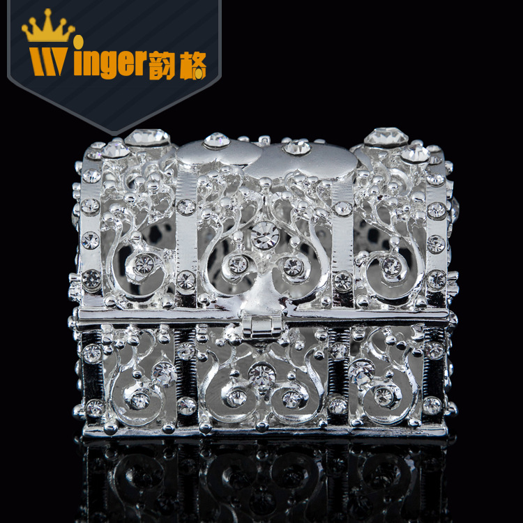 Practical Creative Gifts Novelty High-end Business Gifts Silver Plated Diamond Metal Crafts Jewelry Box Wholesale